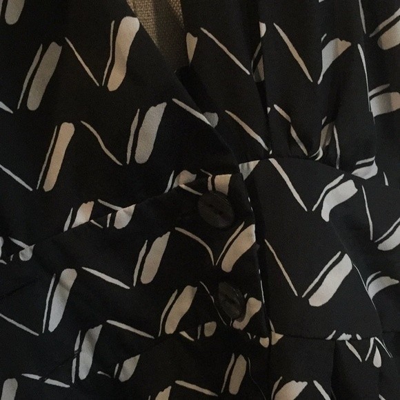 Bcbgeneration Halter Geo Print Romper - Picture 3 of 7